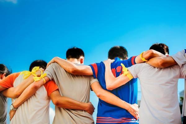 《惊梦！朋友酒后驾车撞翻我的车，我却一无所知……》图1