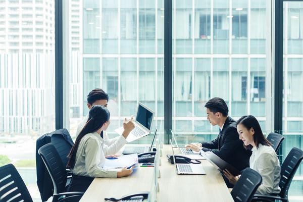 交通肇事发生，相关部门积极处理事故图1