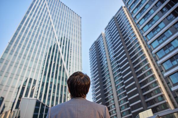 城市开车交通法规：法律规范与社会治理创新 图1