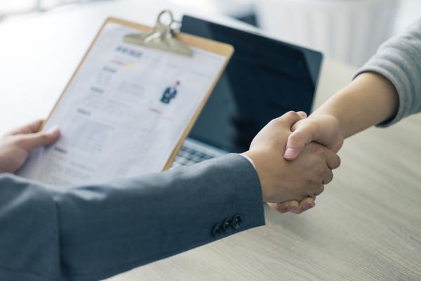 最近交通事故案例:一起车追人事故令人震惊 图2