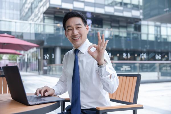 保险公司人员参与交通事故调解工作图1
