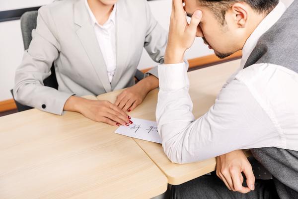 《商业计划书产品封面教程：打造专业视觉效果》 图2