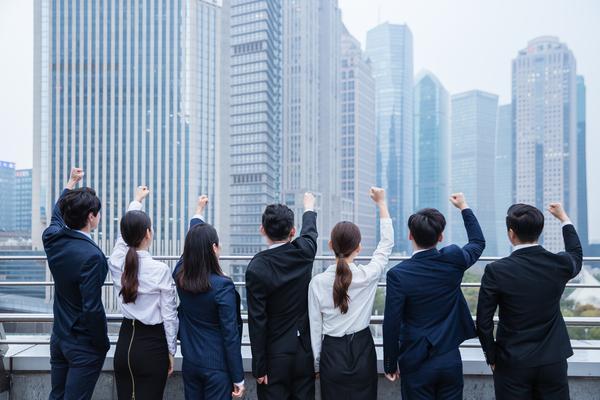《妈妈酒后驾车实况：勇敢追梦的励志故事，让人加油鼓劲！》图1