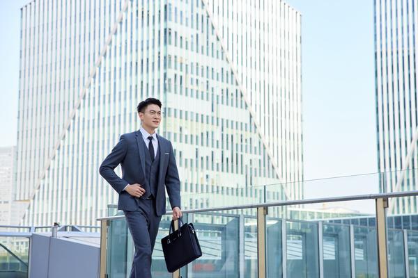 仲裁后公司拒绝承认员工上班权益，员工如权？图1