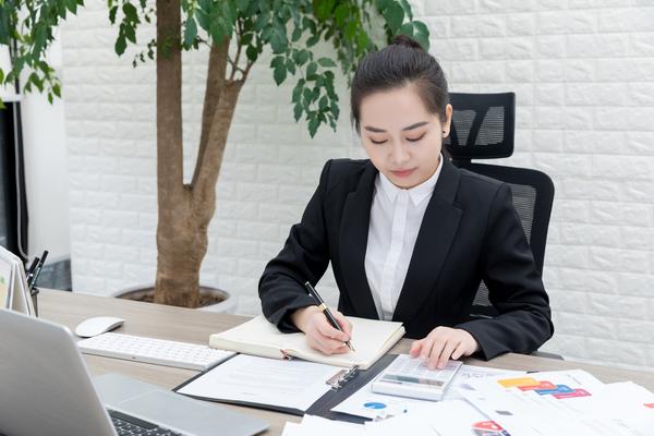职场员工酒驾行为的法律风险与雇主责任探讨 图2