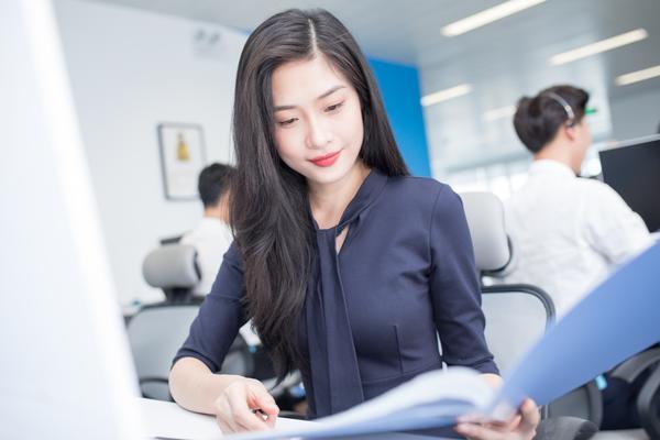 古代交通法规打屁股小女孩：法律与人性的碰撞 图2