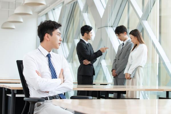 “公共交通事故指南：迅速解决您的烦恼”图1