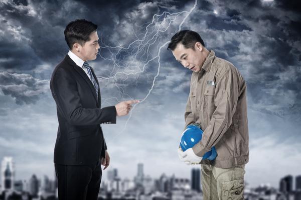 拆迁户房屋无法通电，生活陷入困境图1