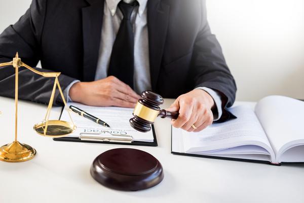 虚假交通事故律师参与诉讼：法律实务与责任探讨 图1
