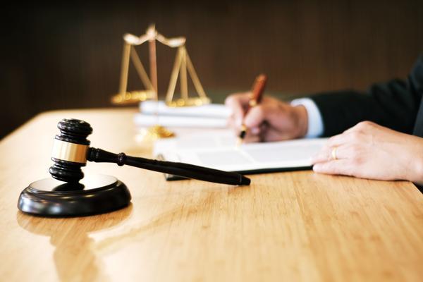酒后驾车动画警示图片高清：法律视角下的交通安全与责任追究 图2
