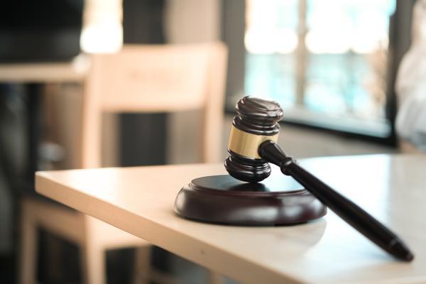 醉酒驾驶机动车的法律后果：吊销驾照与刑事责任解析 图1