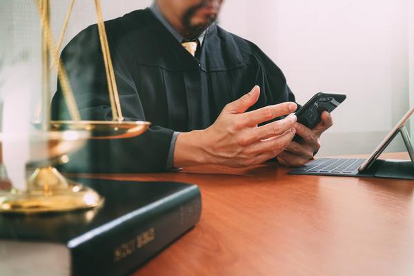 交通肇事逃逸有案底吗？法律后果与案底的影响 图2