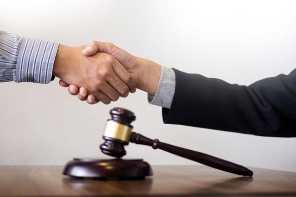 交通事故判决书|解析交通事故案件的法律适用与司法实践 图2