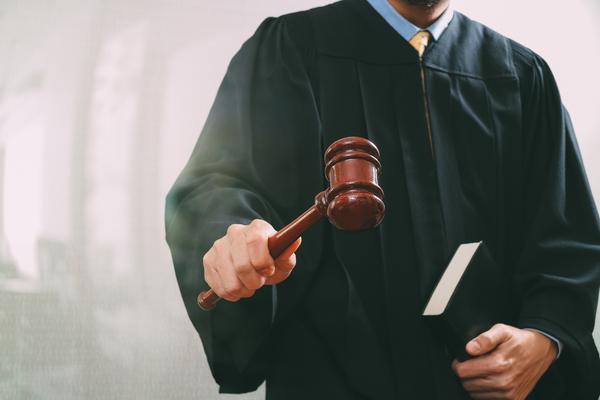 交通肇事逃逸：弘扬法治精神，严惩违法行为 图1