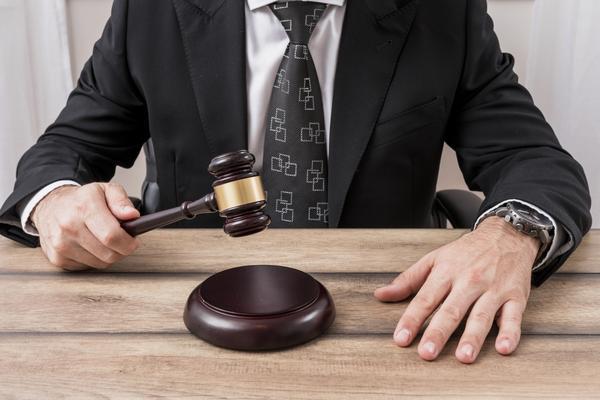 违反交通法规会判刑：法律后果与责任追究深度解析 图1