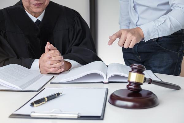 酒后驾车案件赔偿难题：如何确保受害者权益得到保障？ 图1