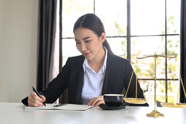 法院审理张连杰交通肇事案，公正严明司法纪律 图1