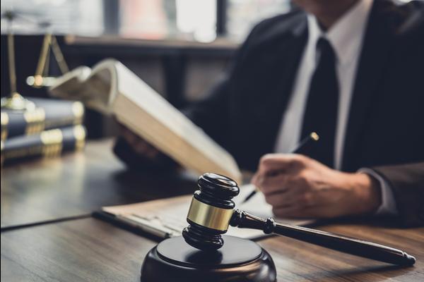 劳动仲裁纠纷律师图1