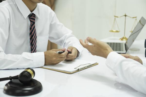 交通肇事律师：为您提供专业法律与服务 图2