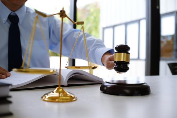 交通事故律师的专业解读与法律服务指南 图2