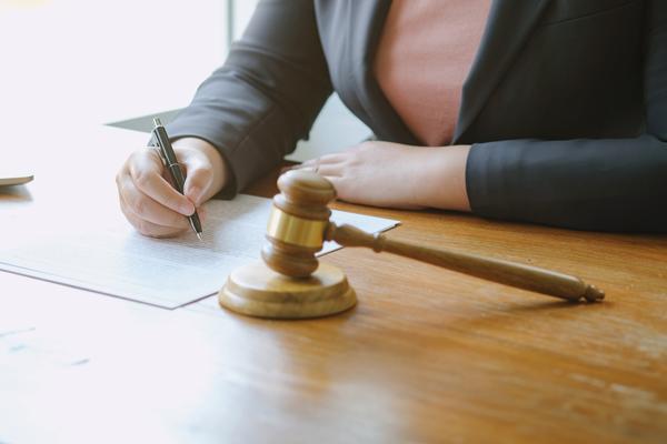 交通肇事罪律师推荐：专业法律服务的重要性与选择指南 图1