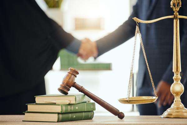 交通肇事律师所：交通事故法律服务的专业与责任 图2