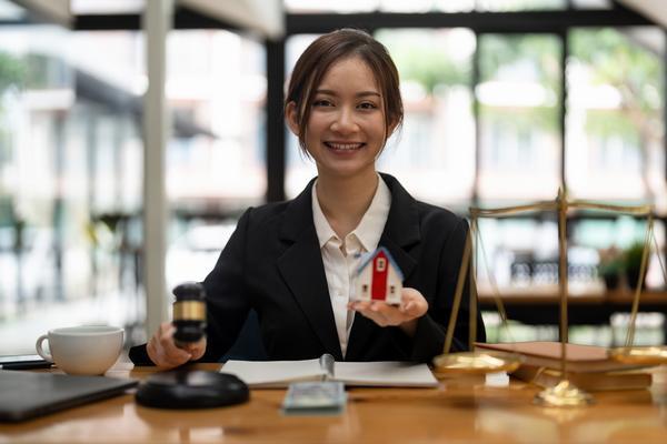 “交通事故赔偿律师：为您提供专业法律咨询与服务” 图2