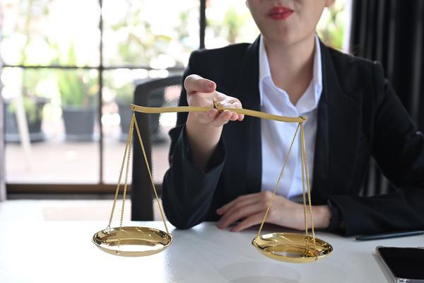 关于遵守交通法规的誓言：法律视角下的承诺与责任 图1
