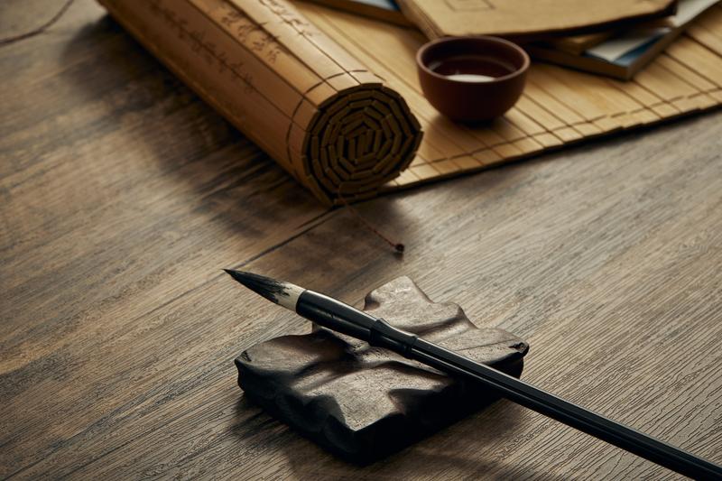 古代刑法中的极端考验：以赤脚踩冰块为例 图1