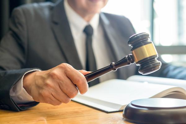 男子故意重伤妻子致死刺死刑缓 图1